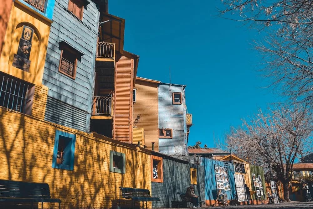 Casas coloridas do bairro da Boca em Buenos Aires